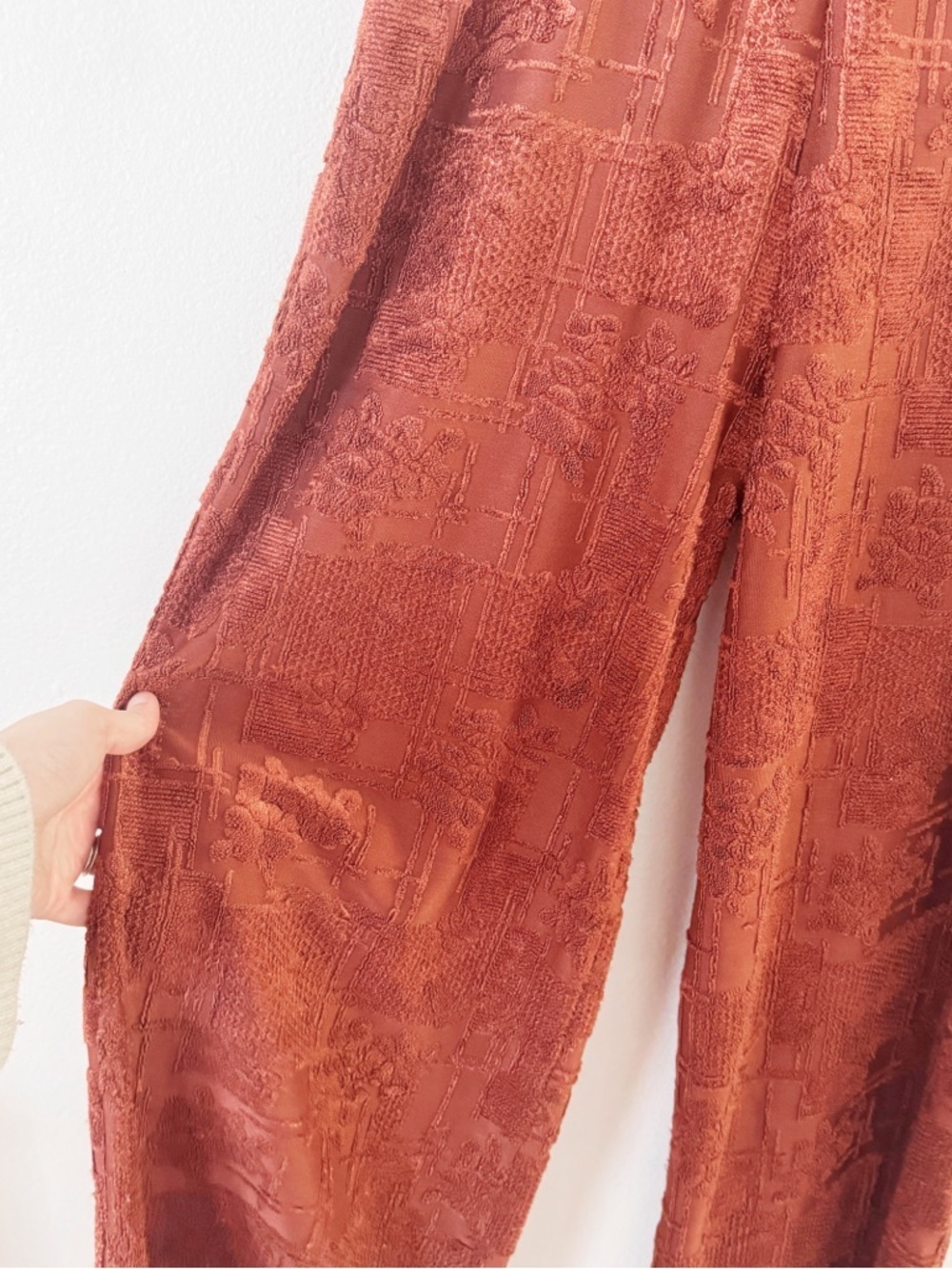 Zara Textured Wide-Leg Pants in Rust small - Picture 3 of 5
